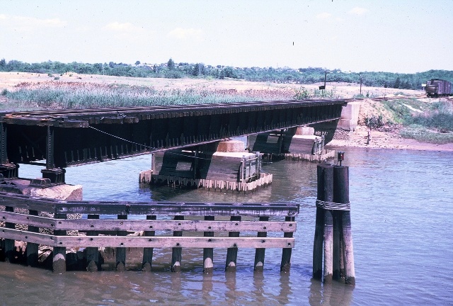 http://www.raritanriverrailroad.org/ForgottenHistory_SouthRiver_files/image003.jpg